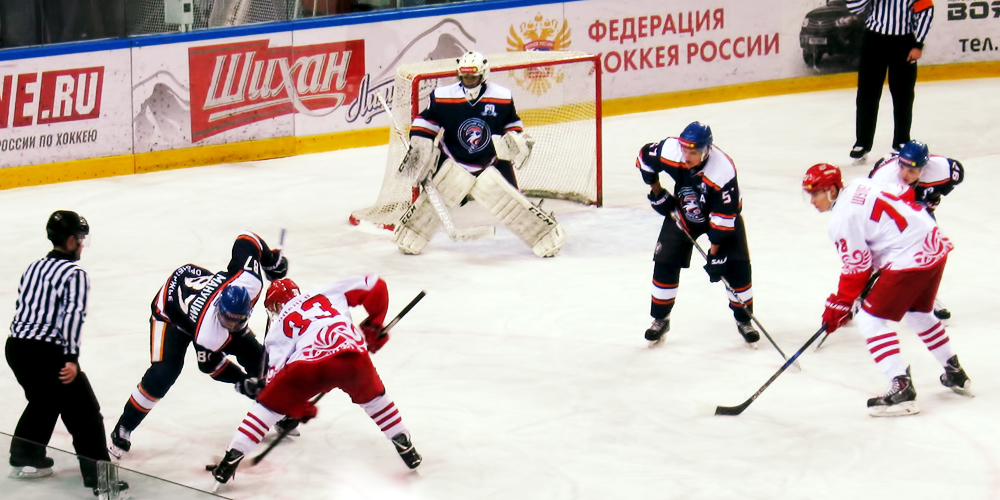 Разгромная победа в первой игре в Орске